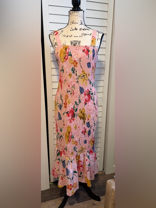 Pretty Garden Ruched Dress - Picture 3 of 6